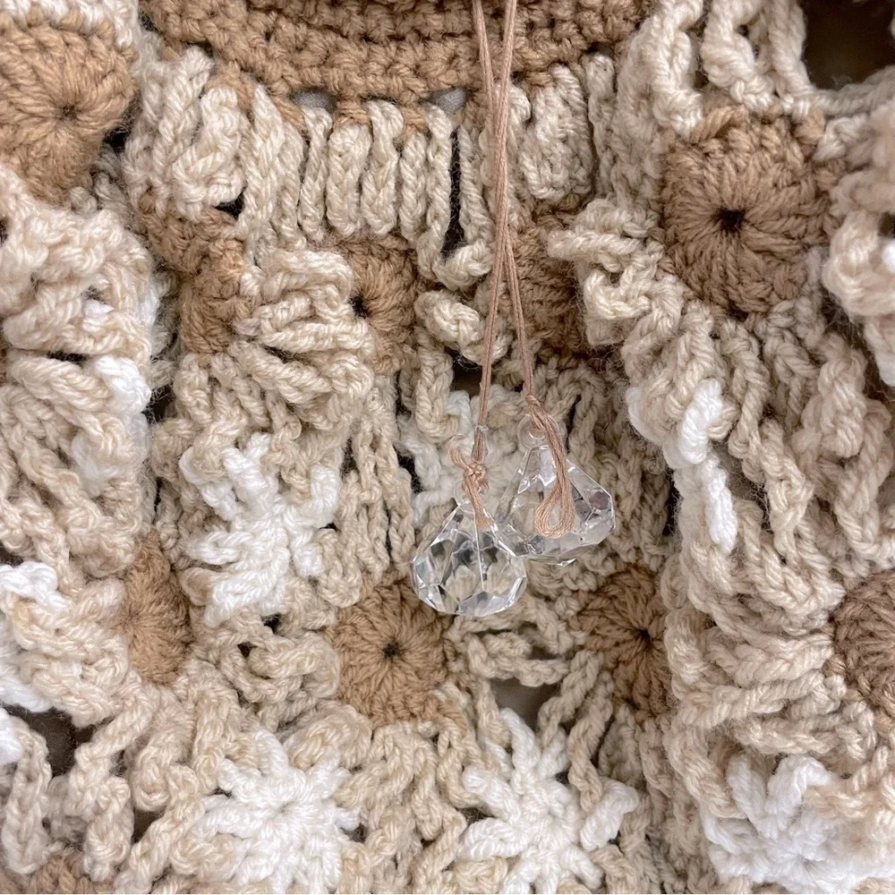 Vintage Handmade Floral Crochet Granny Style Bag, tan /cream wooden handles